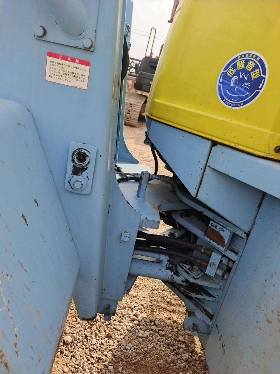 سلام عليكم شباب شفل البيع حجم 305 فوركاوه دخول جديد كارتون مكفول من صبغ أو كير مكينه شاصي كفاله عامه رقم التلفون ***********
