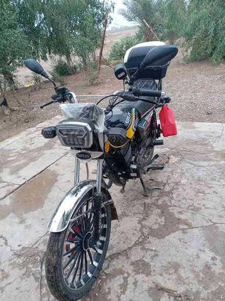 السلام عليكم للبيع ماطور ايراني موديل 2025محرك ضاغطة زنجيل مكفول كفاله عامه  محرك 200ccبصمات 2سوجات 2  السعر 950 وبي مجال شويه مكان سامراء الاستفسار على هذا الرقم *********** منفيس موجود رجاء موشراي الاتخابر مايعجبك المنشور عبره كلشي موجود بالسوك
