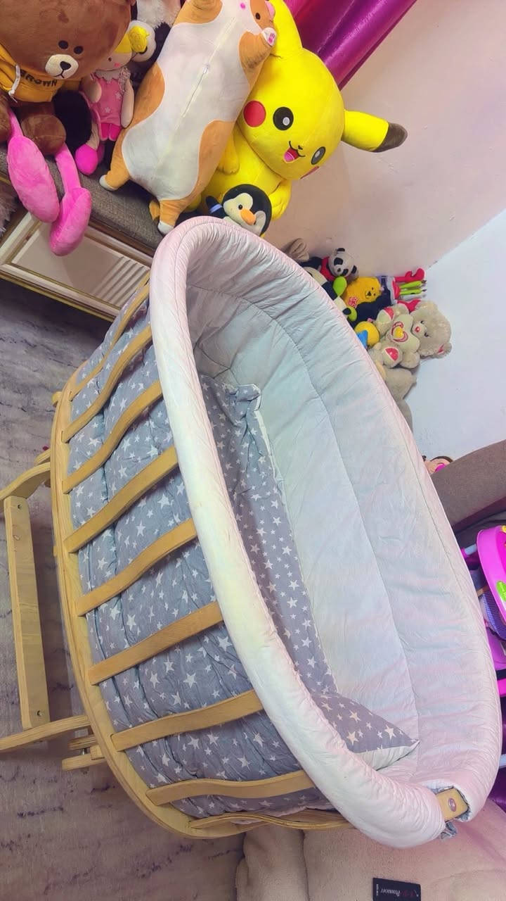 سرير اطفال نظيف هزاز و ثابت  سعرة 40 الف مكاني الدورة


**إذا كنت صاحب هذا الإعلان وتريد حذفه لأي سبب، رجاءا أرسل رسالة إلى الدعم الفني**