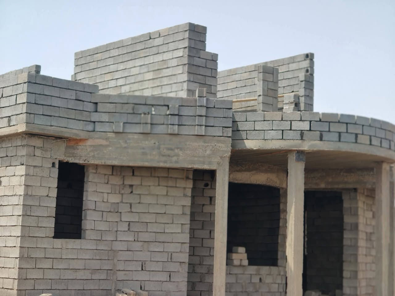 السلام عليكم يوجد كادر بناء وشغل درجة وألئ وبسعار مناسبه (بإدارة ابو رواد) والاستفسار *********** وحياكم الله جميعا
