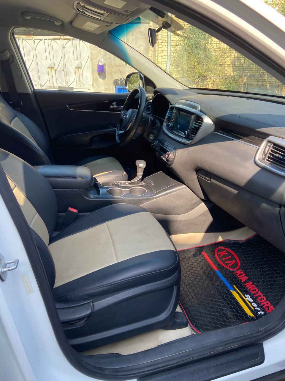 السلام عليكم للبيع كيا سورنتو موديل 2019 رقم بغداد انكليزي باسمي تحويل ثاني يوم محرك 6 سلندر قطعتين تبريد 7راكب دوشمة كشنات وارضية جلد دواخل السيارة اسود السيارة جاهزة من كلشي حدادة طخم تاير محرك كير جديد ماشية 112 ميل حادث خشم البنيد فقط نفسة مصبوغ صور الحادث بلمنشور مكاني البصرة السعر 230 وبيها مجال للشراي هاتف ***********
