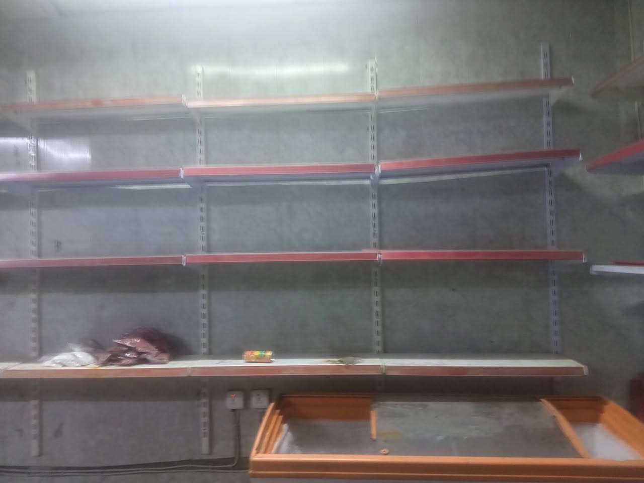 رفوف نضيف للبيع ١٧ متر


**إذا كنت صاحب هذا الإعلان وتريد حذفه لأي سبب، رجاءا أرسل رسالة إلى الدعم الفني**