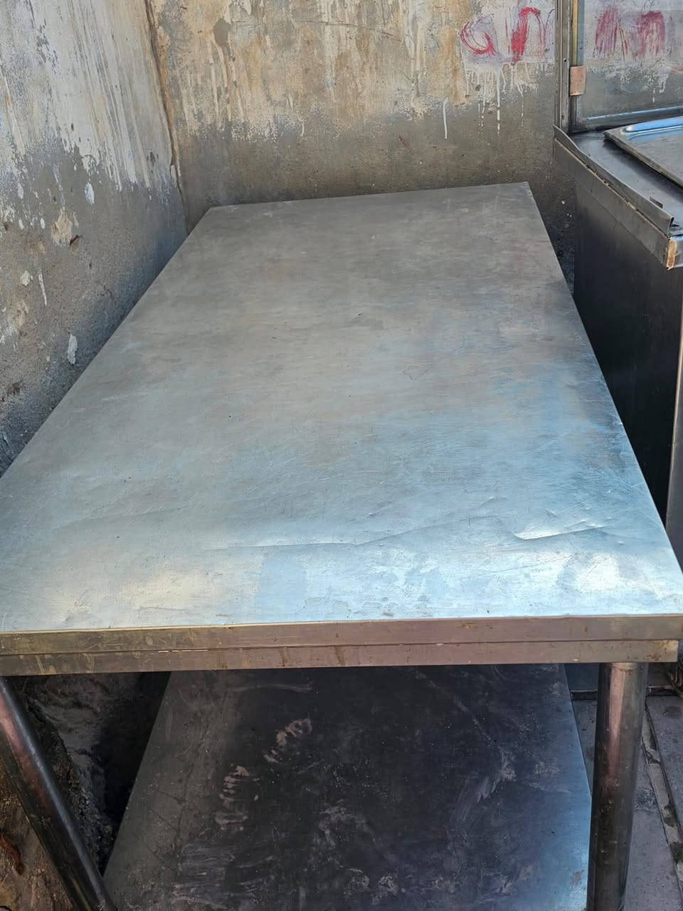 غراض مطعم كامله للبيع كلمن وسعره وشراي بي خير ويدلل اتصال او مراسله الصفحه ***********
