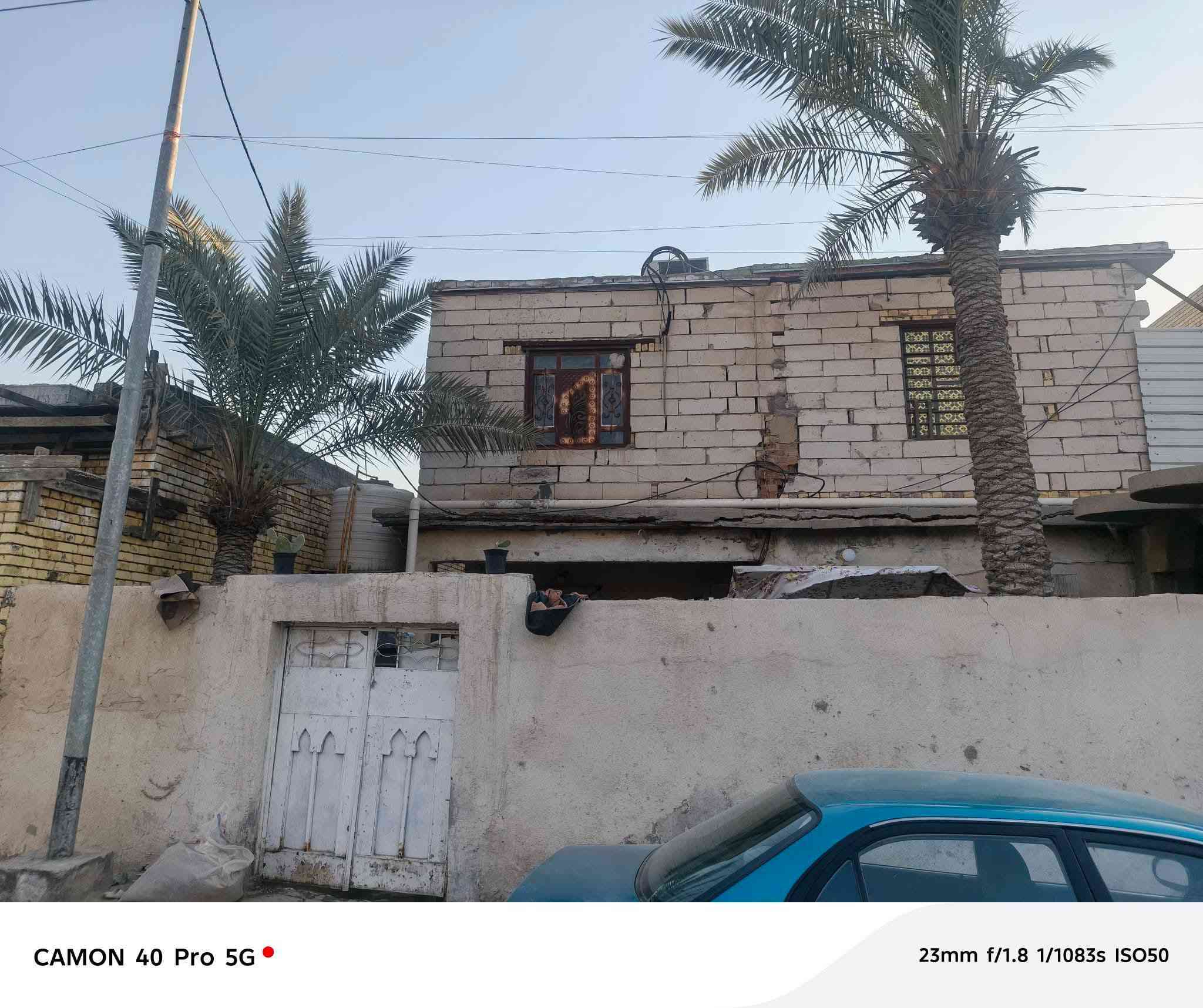 بيت طابو صرف مساحه 300 ناحيه الفضليه حي مدني ثاني مقابيل مدرسه محمد الباقر الصدر سعر ١٢٨  بناء طابوك سقف كونكريت اول طابق غرف 2 مطبخ صاله صحيات طارمه ديوانيه ثاني طابق غرف 2 صاله صحيات بناء ثرمستون سقف سندويش خدمات ماء كهرباء شارع تبليط مجاري مدارس وتصال عله رقم *********** وتصال عله واساب
