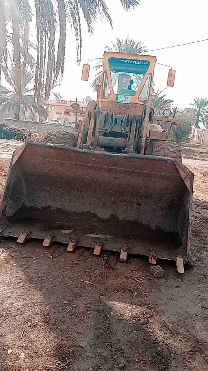 شفل كاوسكي حجم 70 موديل 82 مكفول تايرات 80 حداديه مكفوله مضخات مكفولات مكينه ازوزه كهربائيات جاهزه مكينه جاهزه لعمل لمكان واسط الصويره ***********
