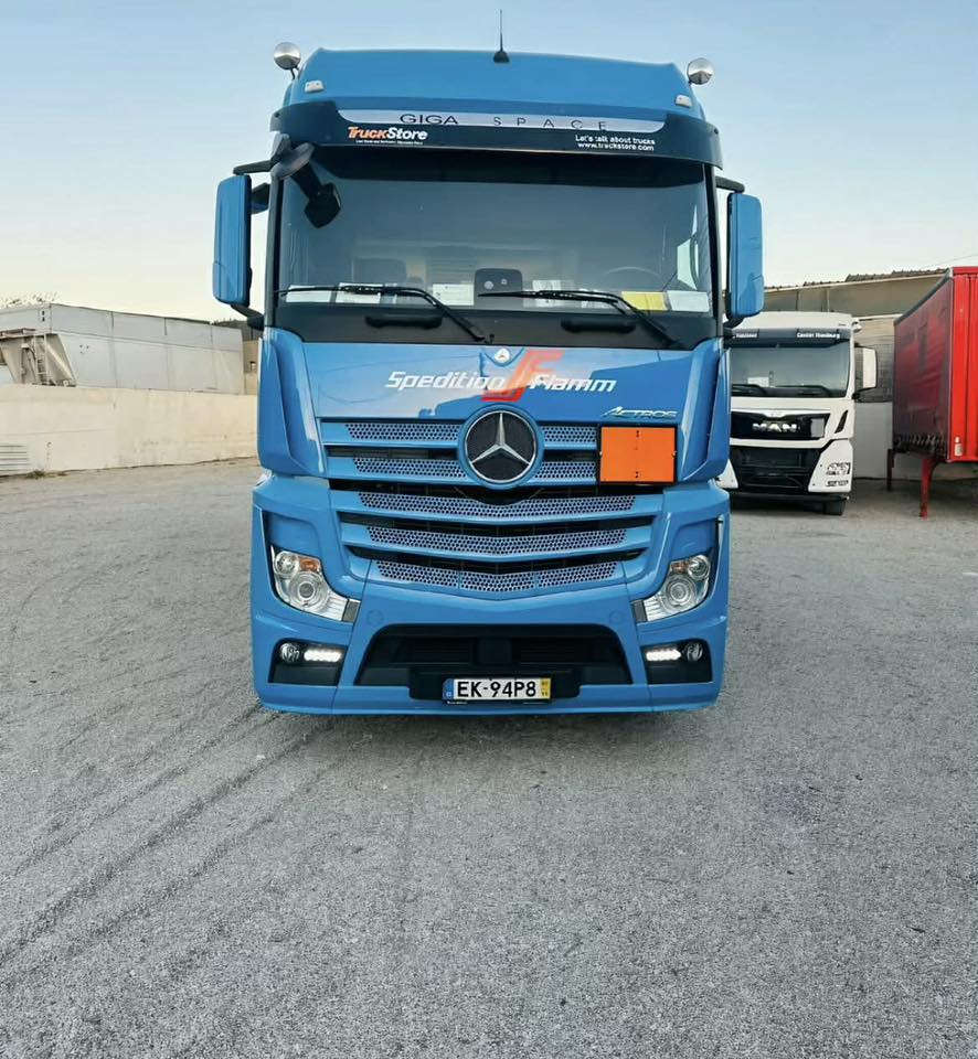 نوع :اكتروس لوري سحال دبل تاير دبل قماره وسط  شاصي بلادي بدي جادر مسرحي
إجازة تسجيل سيارة حمل 16/12/2030 ✅
سيارة مكفولة ما ماشية ب عراق✅
موديل: 2016✅
حجم : 2545✅
لون :   ازرق ✅
مواصفات: - فول - فول  - ريتايدر تبريد حسا س كاميرا روبستون دبل منامي لاسيكي لايت زينون بخاخ 
گير: أوتوماتيك  
جووت طاير✅
ماشي : (760) km✅
رقم :  السليمانية 
إجازة تسجيل سيارة حمل 16/12/2030 ✅
سعر: 480$ ثلاثة شده  واربعون ورقة دولار //48000$ 
*********** عثمان 
‏ WattsApp \ 
واتس ئەپ ***********
