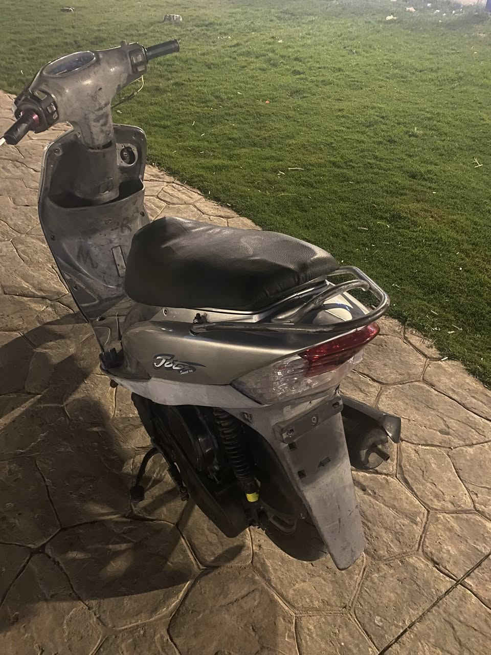 سلام عليكم ماكس قجمه رمبه مامفتوحه سلف هندر بلاد اشاير لايت شغالات كامله مابيهه نقص سعر 700 لعنوان بصره القبله ***********
