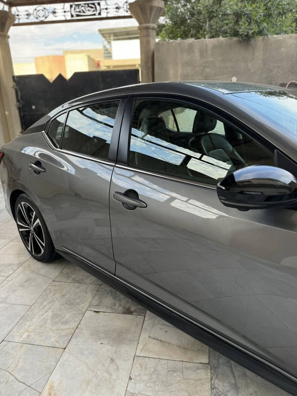 سلام عليكم اخوان 
سنترا مديل 2022
فئه SR تجي اعلى فئه
السعر 140 وبيه مجال بسيط 
سياره رقمها قادسيه معوقين وكاله عندي 
داخله تقرير غرق وكفاله من كلشي كير مكينه كهربائيات
صارب بيه صبغ 4 اصابع بحافه البنيد عندي صورته قبل تصليح 
فول مواصفات 
4 كامرات محيطيه 
كشنات جلد +تدفئه 
فتحه سقف 
حساسات خلفيه 
رادار امامي 
السياره كدامكم والمواصفات كلهم واضحه كدامكم
مكان السياره البصره 
*********** واتساب
2‏‭ 0773 390 812
