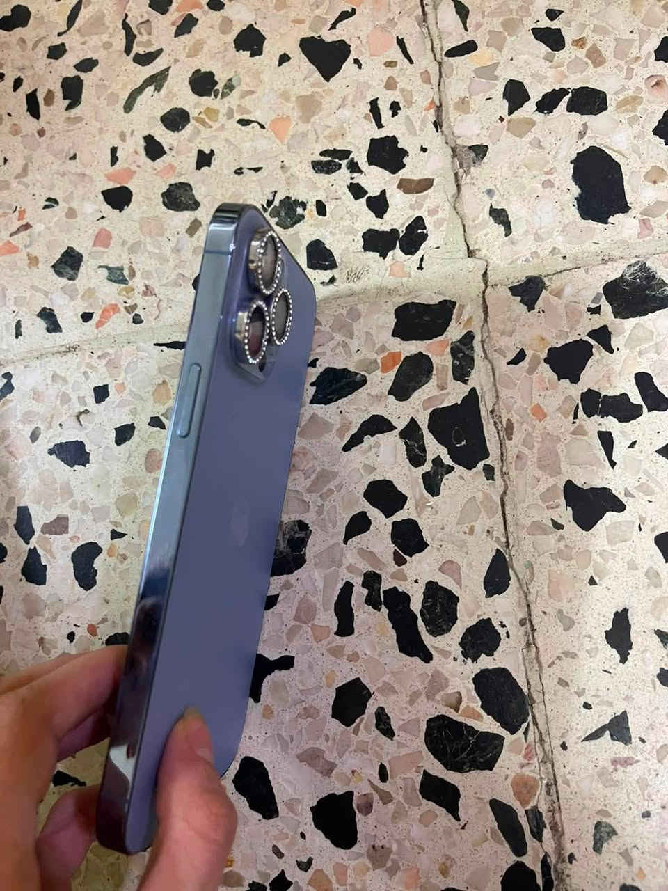 13برو ماكس شرق اوسط كارتونه موجوده شاصي نضيف مابي ولا شخط بطاريته82 ذاكره256 ويا شاحنه وملحقاته 
السعر خاص 
عنوان بغداد 
المراسله ***********
