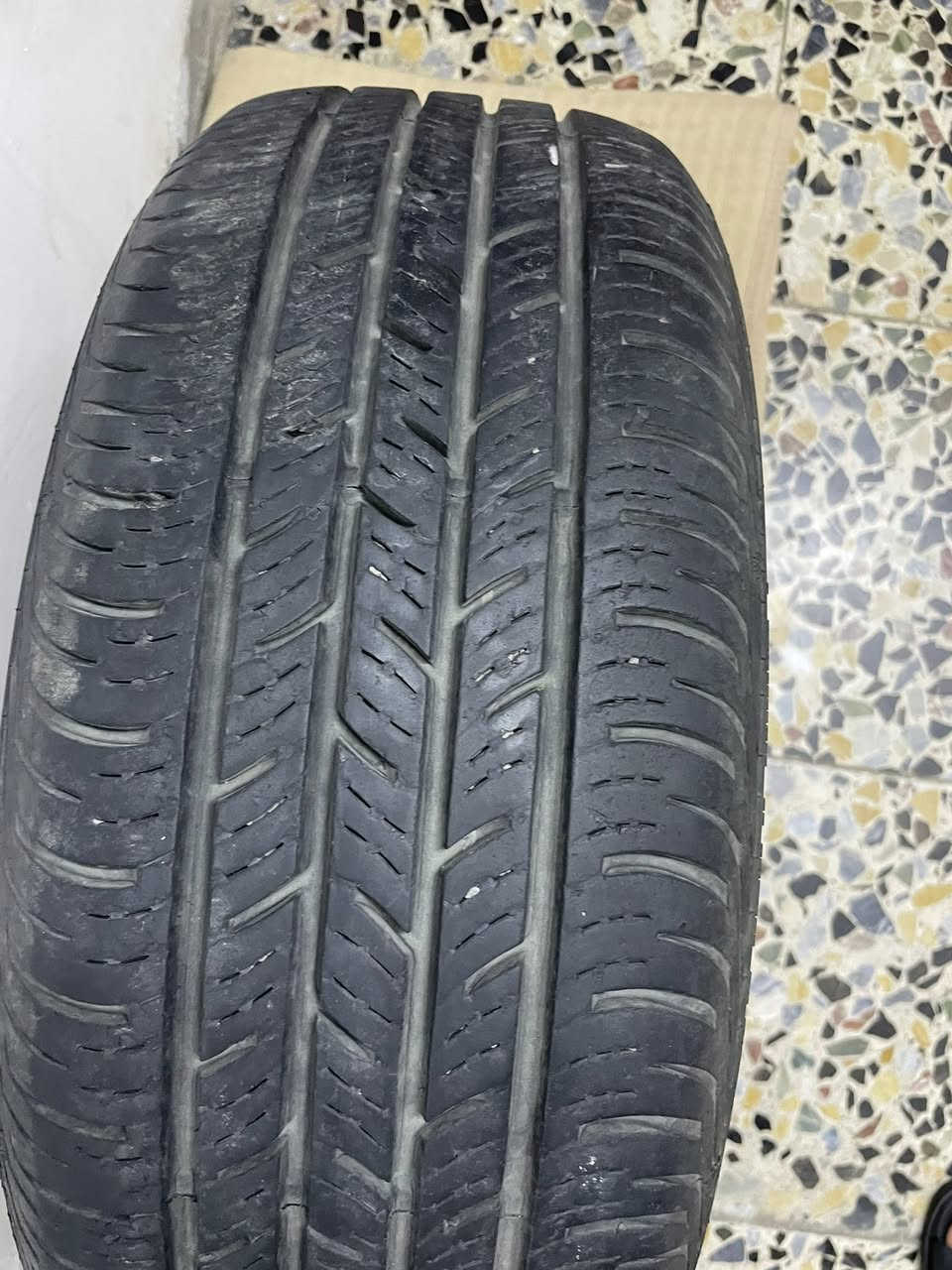 السلام عليكم شباب 

تاير ماركه Continental

حجم 205/55/16 

نظافه 90‎%‎ 

الي يفيده يراسلني / ***********
