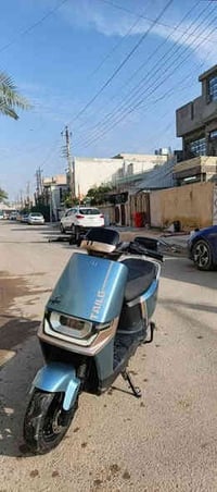 دراجة شحن لبيع دراجه حلو ونضيفه  موديل 2025 بطاريات   قبل شهر من ، شدي...