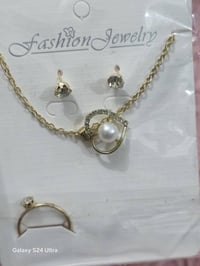 اكسسوار شخصي • قطعة داخل المنشور