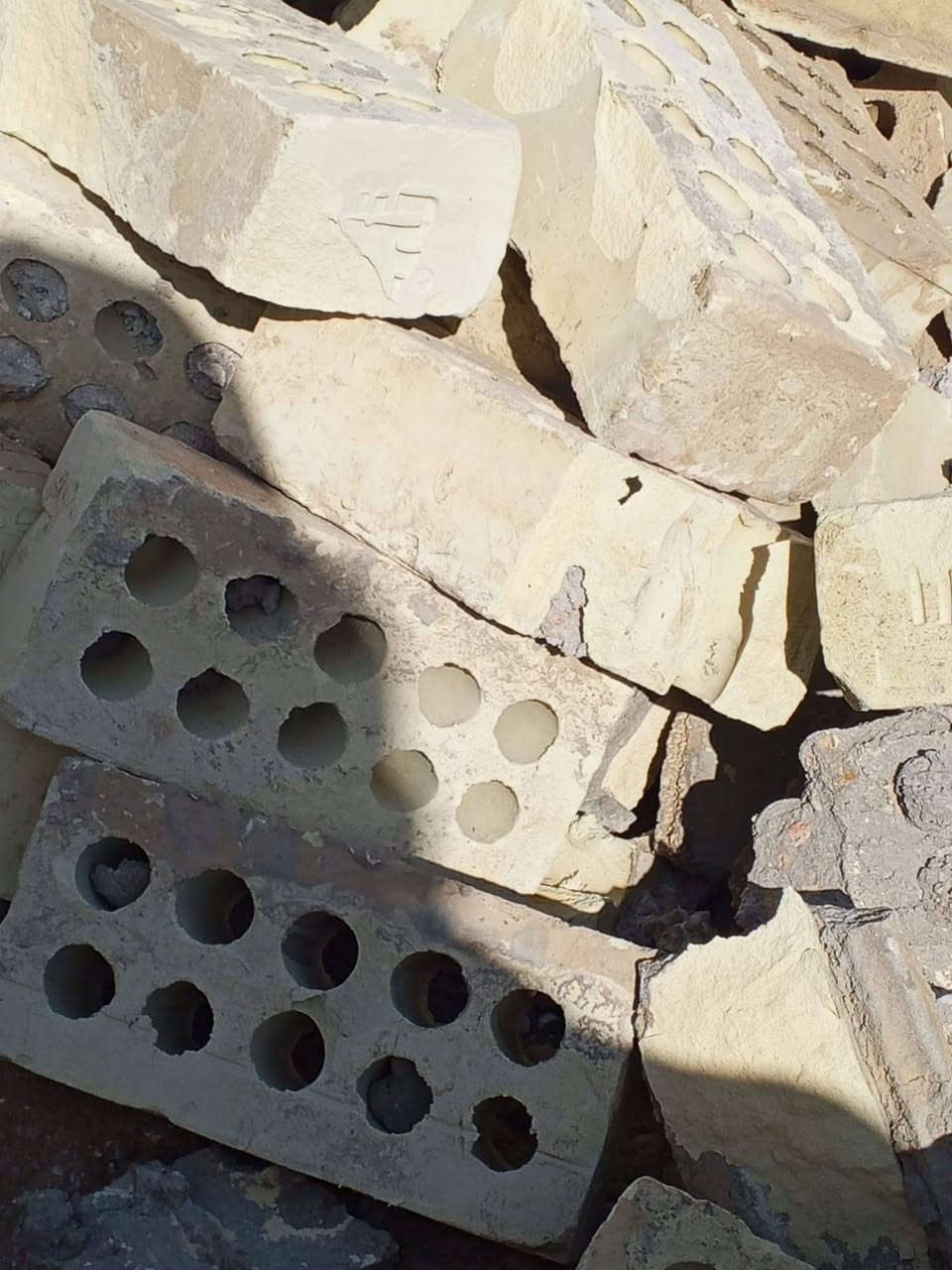 ***********
***********
يوجد طابوق تفليش جمهوري للبيع تواصل على الرقم وعلى الواتساب
