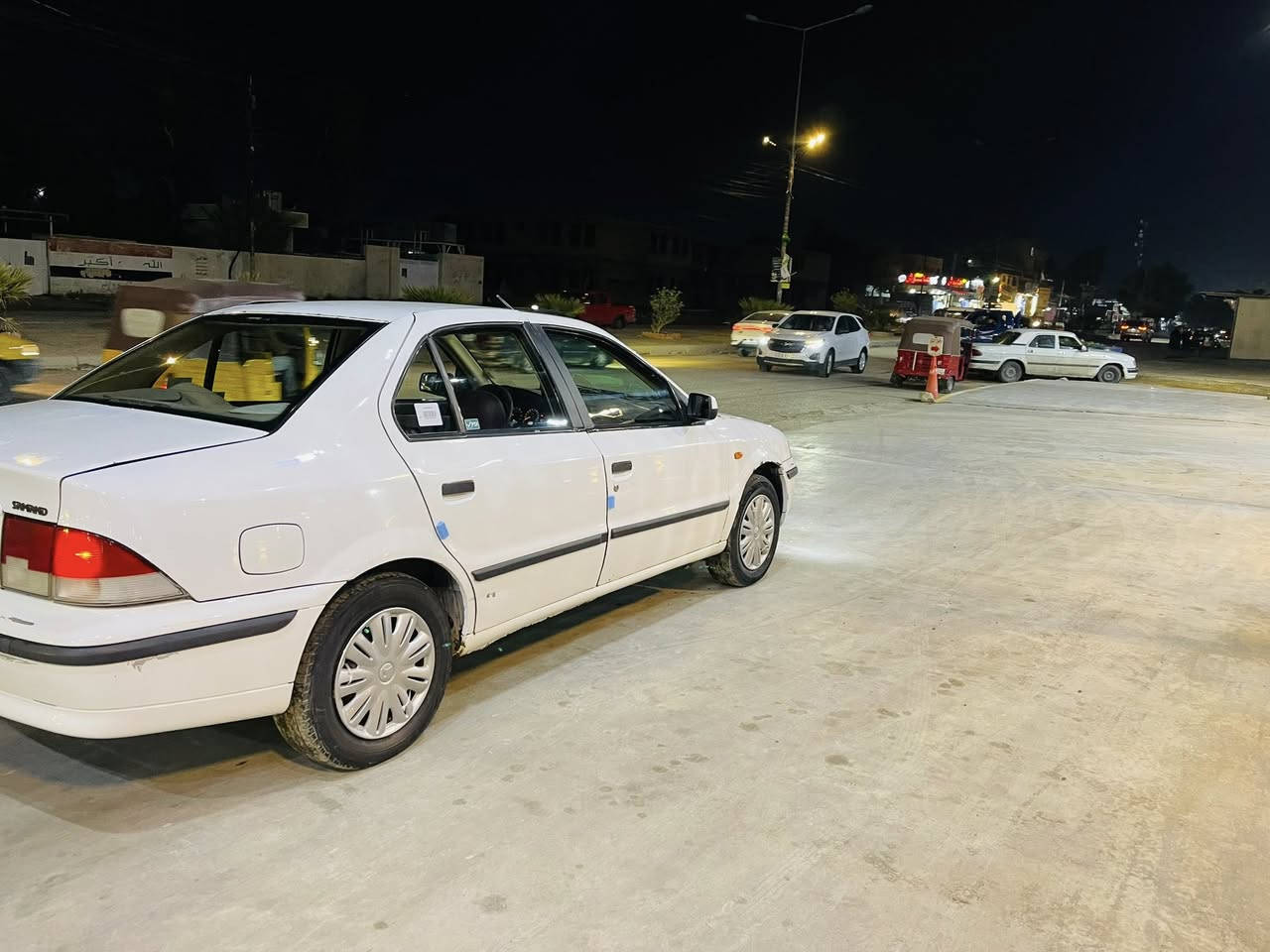 السلام عليكم سمند موديل 2011 سيارةً نضيفة كير محرك خير من الله صدر خلفي امامي جديد تخم تاير جديد رقم نكليزي مكاني بغداد السعر 40 وبيهة مجال  الرقم ***********
