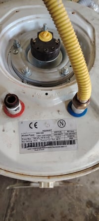 سخان امريكي سعر 100 وبي مجال مكان بغداد  07735178745