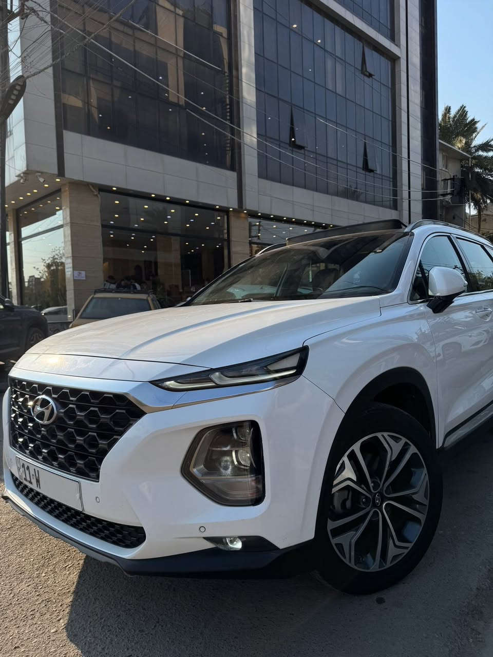 السلام عليكم
سنتافي 2019خليجي
HTRAC
رقم بغداد دولي باسمي
***********
مكاني الغراف ناصرية 
 كفالة عامة من الصبغ
ماشية 71 الف كم
السعر 250 $
فوووول مواصفات
6 سلندر 
گير 8 نمر
7 راكب
نظام ABS
شفتات ستيرن
تبريد شاشة + 3 قطع تبريد
شاحن واير ليس
فور ويل
حساسات أمامي وخلفي
كاميرا خلفية
شاشة اصلية ابل كار بلي
حساس مطر
مري شفط + اشارة مري
بانوراما
بردات سلايت شركة
سقف كنتارا اسود
صندوق كهرباء
هاند بريك دكمة
نظام اوتو هيلد
4 أنظمة قيادة
بك لايت لد + لايت زنون عالي ناصي
كشنات جلد + كهرباء
داخل قرميدي ملكي
ويل كب كروم حجم 19
كشنات أمامي خلفي كهرباء
مانع انزلاق
ثلاجة في الجكمجة
مانع انحدار
السيارة بعدهي بچياسة الشركة والشراي بيه خير ويدلل 
***********
