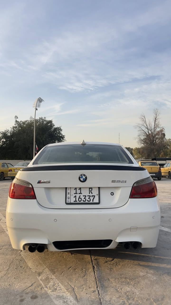 🚗 فرصة مميزة للبيع | BMW E60 موديل 2010 🔥

✨ المواصفات:
 • فول مواصفات (1/1)
محرك 3000cc N52 نوزل قصير (مرغوب )
كير كوبرا 🐍
بصمة تشغيل
شاشة
تحكم ستيرن
دوشمة جلد نظيفة جداً
بردات
فتحة سقف (سلايد روف)
وباقي موصفات BMW معروفه 

🔥 الإضافات:
 • كت M5 كامل شكل رياضي جذاب

📌 ملاحظات:
 • حادث جاملغ أيسر
 • السيارة بيها بعض النواقص 
📄  السيارة رقم بغداد 11 باسمي، تحويل  ثاني يوم
💰 السعر: 125 وقابل للتفاوض للجادين
📍 الموقع: بغداد
📞 للتواصل: ***********
