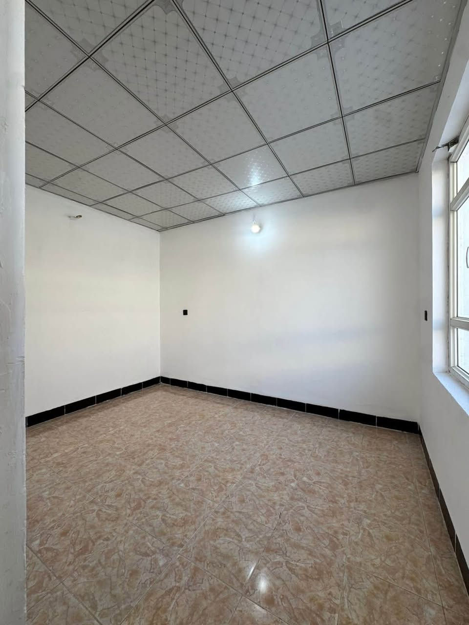 منزل للبيع في أربيل مجمع المهندسين 200م
يتكون:-
3غرف
أستقبال
صالة
مطبخ
مجموعة صحيات 
للاستفسار:-
***********📞
