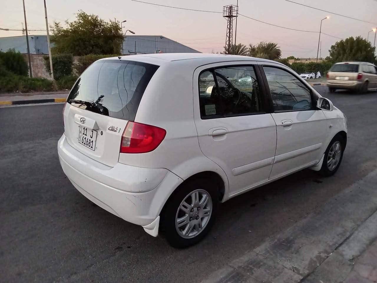 2007 Hyundai Cinz  · Hatchback · Driven 140,000 miles

السلام عليكم هيونداي 2007
كير محرك جيد جدا
تبريد شغال السيارة فول اوتوماتيك
رقم بغداد نكليزي بسمي سنويه لل 2031
محرك 1600
جاهزه ومابيها كل نقص
السياره صبغ عام للجمالية اثر شخوط وجراد
مكان السياره بغداد 
السعر 55$ بغداد, العراق


**إذا كنت صاحب هذا الإعلان وتريد حذفه لأي سبب، رجاءا أرسل رسالة إلى الدعم الفني**