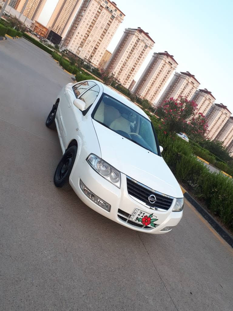 نیسان سەنی کۆری 2010 تۆماتیک 
مەکینەسپی ناوزەرد دووجام کارەبایی
*********** ڤایبەر+وەتس ئەپ
***********   
سەنەوی و ڕەقەمی تازەیە تا 2030
چوارتایەی تازەی لەژیرە تەقەوڕەقەی نیە
گێڕو مەکینەو تەبرید و تەحویل و غرامە بەشەرت
چوارپارچەی لای سایەقی بۆیاخە بێ ناوگرتن 
تەنها کەڤەری چەمەلغی دوای سایەق گۆڕاوە 
ناوسنوقی هیچ نەگرتوە پێش و دوای کەپسە
سعری 78 گەڵاو کەمیک معامەلە..سلێمانی. السليمانية, العراق
