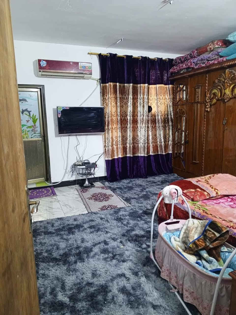 سلام عليكم بيت 100متر للبيع
طابو ملك صرف يتكون البيت من طابقين يحتوي على ثلاثه
غرف نوم وحمامات عدد 2 مطبخ صاله عنوان الحسينيه مال راشديه مصقط قرب عمارة مصري سعر 62 بي مجال بصيط 
***********
