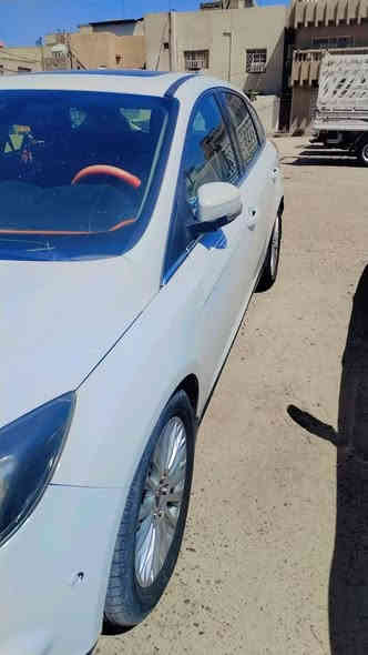 فورد فوكاس ٢٠١٤هاشباك بيها باردات وربع بنيد سياره خير من الله فول مواصفات تبريد تدفئه باسمي سنويه
مكانهه بغداد تواصل فقط ع واتساب او اتصال *********** سعر ٧٢

