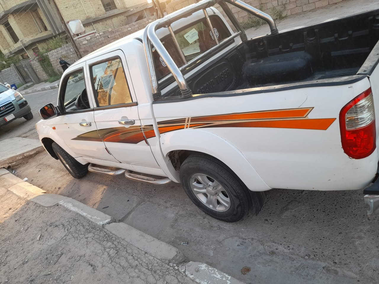 سكاي صيني موديل ٢٠١٣ رقم واسط انكليزي جديد شرط التحويل سياره جاهزه كير محرك اكسن وكهربائيات مكفولات سعر ٤٢ مكاني فلوجه ***********@
