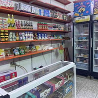 اسواق للبيع لعدم التفرغ ايجارها ٢٠٠ اربع عوارض عموديه اثنين سطحيه للست...