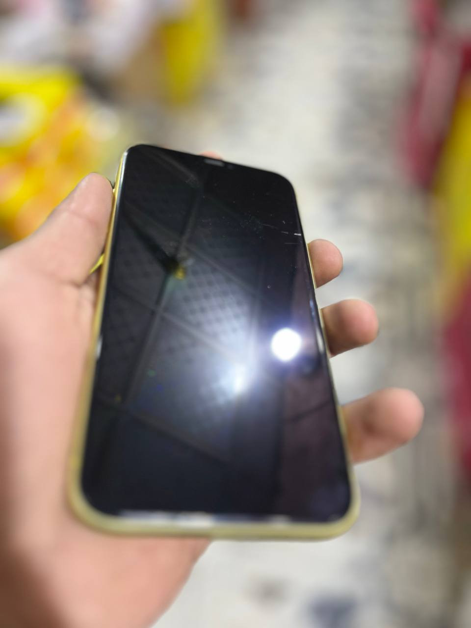 السلام عليكم ايفون 11عادي شرق اوسط جهاز مكفول كفاله عامه ونظيف معنى الكلمه بطاريه 72 ذاكرته128 السعر 250وبي مجال واي استفسار رقم الهاتف ***********
