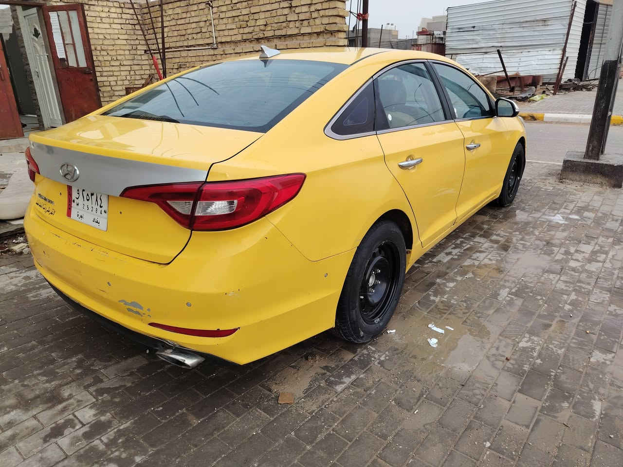 السلام عليكم
سوناتا 2015 
وارد كوري خطين بانزين غاز
فول رادارات خلفي امامي
تحكمات بصمه
تدفئه تبريدكشنات
تخم تاير حداديه جديده ضربتها اشبر ب البنيد
او قبل كم يوم انشخطة بيبانه
لتواصل ***********
