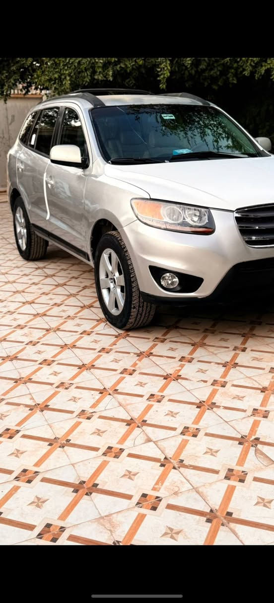 سنتافي 2008 محرك 6 كله جاهزة بدون ظرر داخلي ابد وارد امريكي حادثه بس چاملغ امامي بدون دواخل السعر 98 مكانه بين كربلاء والنجف حيدريه ***********
