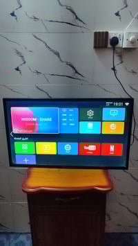 شاشه للبيع حجم 32 كامل مواصفات مستخدمه للتواصل واتساب مفتوح 0783709002...
