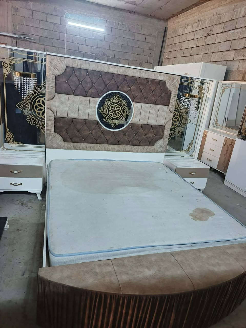 غرفه نوم للبيع السعر 675الشراي ***********يخابر رقم
