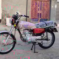 دراجة نارية • موديل ٢٠٢٥ • أوراق استنساخ