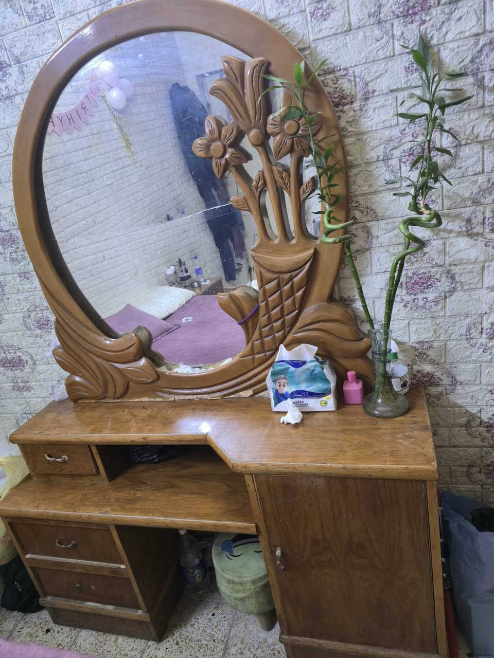 السلام عليكم غرفه صاج عراقي للبيع ٦ابواب ملحق الضهر جرجوبه  ميز مرايه وجربايه فقط السعر ٢٥٠ مكاني مدينه الصدر رقم الهاتف ***********
