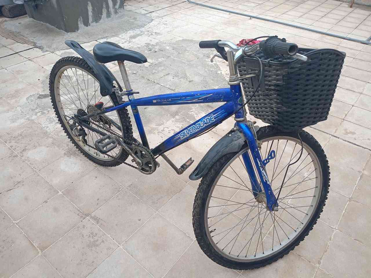 السلام عليكم
بايسكل ياباني للبيع 
الحجم 26 و گير خلفي 5 نمرات نظيف💯 
السعر 75الف و به مجال 
للتواصل على الخاص


**إذا كنت صاحب هذا الإعلان وتريد حذفه لأي سبب، رجاءا أرسل رسالة إلى الدعم الفني**