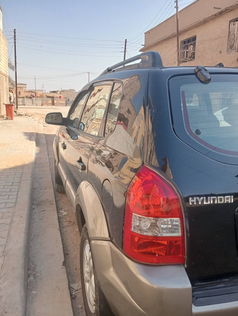 #ب110فقط
#توسان 2009 للبيع 
#رقم جديد بصرة انكليزي باسمي 
#هزة جديدة 
#سنوية جديدة 
#محرك جديد 
#الگير جديد 6 سلندر 2700
#كهربائيات جديدة 
#التبريد نظيف وبارد جدا 
#شاشة كامرة 
#تايرات نظيفة 
#حدادية جديدة 
#لونها اسود كما موضح بالصورة 
#مكان السيارة البصرة التنومة 
#للتواصل مع صاحب السيارة:
 ***********
