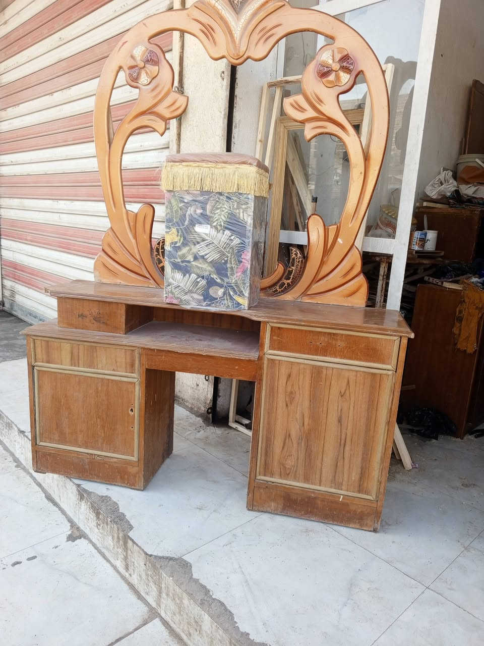 ميز وزاويه للبيع ب


**إذا كنت صاحب هذا الإعلان وتريد حذفه لأي سبب، رجاءا أرسل رسالة إلى الدعم الفني**