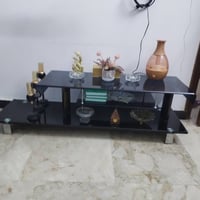 طاولات • اغراض • اثاث منزلي