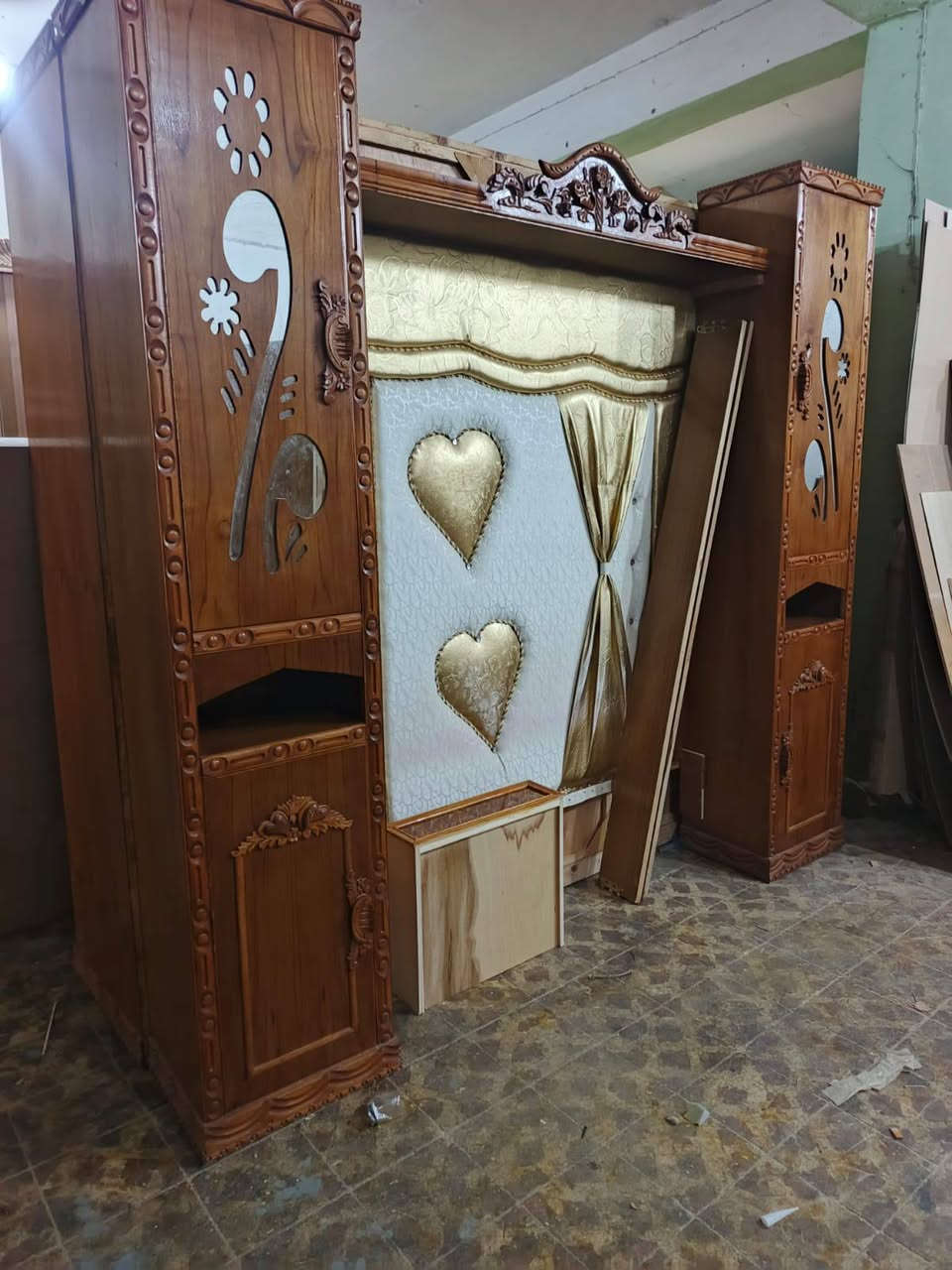 السلام عليكم
🔷غرفه عراقي للبيع موديل (برج) 

🔷الصاج 5خارج ول داخل 4

🔷شغل توصيه وثقيل 

🔷العنوان موصل دركزليا قرب الطفاء

🔷السعر 800وبيها مجال 

🔷للستفسار اتصل على رقم 

🔷وبي واتساب***********
