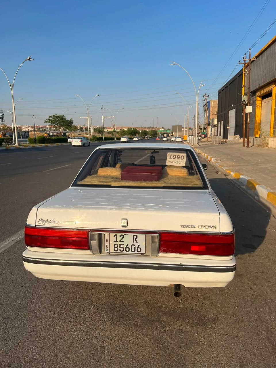 سوبر كراون موديل 1990
السيارة نظيفة جداً وبحالة ممتازة وبدون أي نواقص.
 المحرك: بطة 2500 (بحالة ممتازة وبشرط الفحص).
 ناقل الحركة (الكير): أوتوماتيك.
 المسافة المقطوعة: 210 ألف كم.
 الصبغ: خالية من الصبغ (مكفولة).
 الأوراق الرسمية: الرقم والسنوية جديدة ولغاية 2029، وتحتوي على بطاقة وقود.
 الموقع: كركوك. 
سعر ٨٧ورقە
رقم موبایل 
***********

