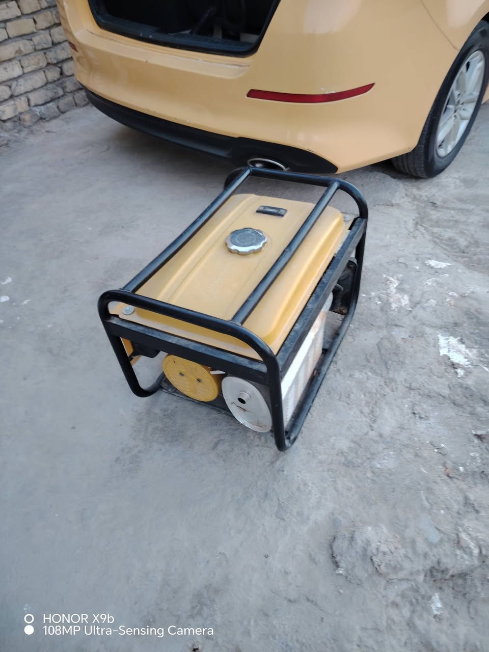 مولده استرا ١٢ أمبير للبيع بيها الملف مال التوليد محترك والمولده استخدام اقل الشهر جديده كلش فقط الملف احترك سعرها ٧٠ الف ***********
