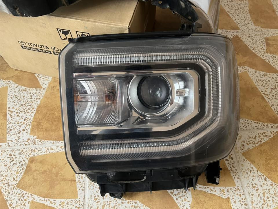 هذه المنتجات معروضة للبيع  gmc seraa 2016 2018           
***********
