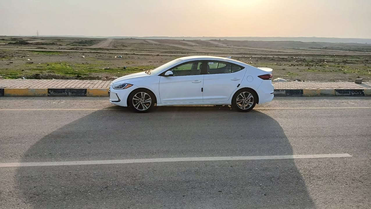 سلام عليكم 
سيارة النترا 2018 
السعر 135 وبيها مجال بسيط
وارد امريكي 
مكينة 20 دوش شرط شركة
كير at
نقطة عميه مري
تشغيل عن بعد
تحكمة استيرن
سيارة ماشية 106 mi
سياره فول عده اسلايت
الحادث امريكي امبدل. باب اصلي نفس اللون جاملخ شبر صبغ فقط  مع الحادث وبوند ربع صبغ بدون معجون بدون دواخل ايرباكات سليمة
تايرات جديدة ويل جديد حدادية شرط
سيارة بسمي رقم اربيل مسطرة 
سيارة مال بيت
الرقم ***********
مكلفة بنشر
