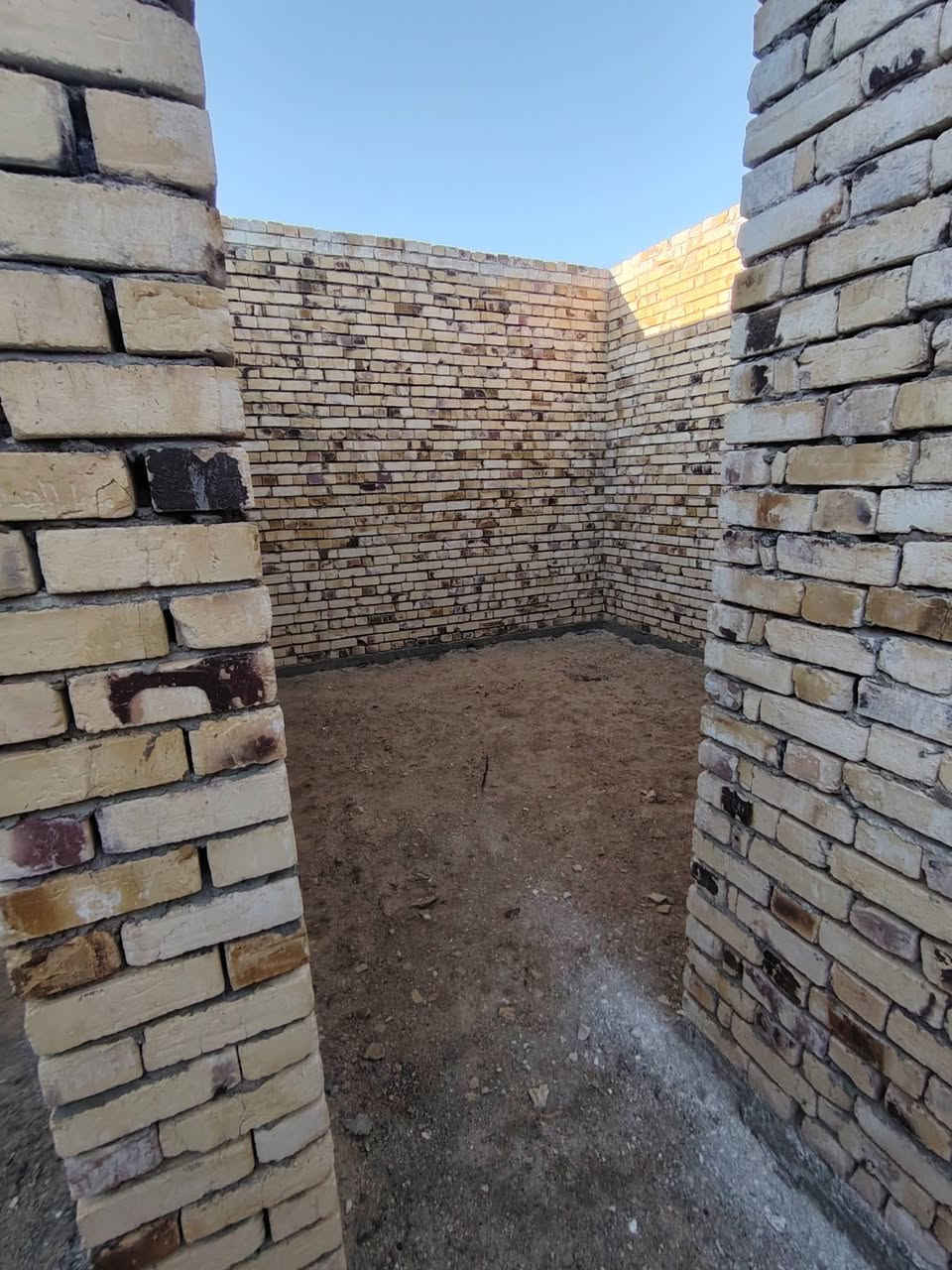 سلام عليكم هيكل البيع المساحه 150شغل درجة اول مال جناي شغل مكان تيلي بلا مشخاب الاستفسار ***********
