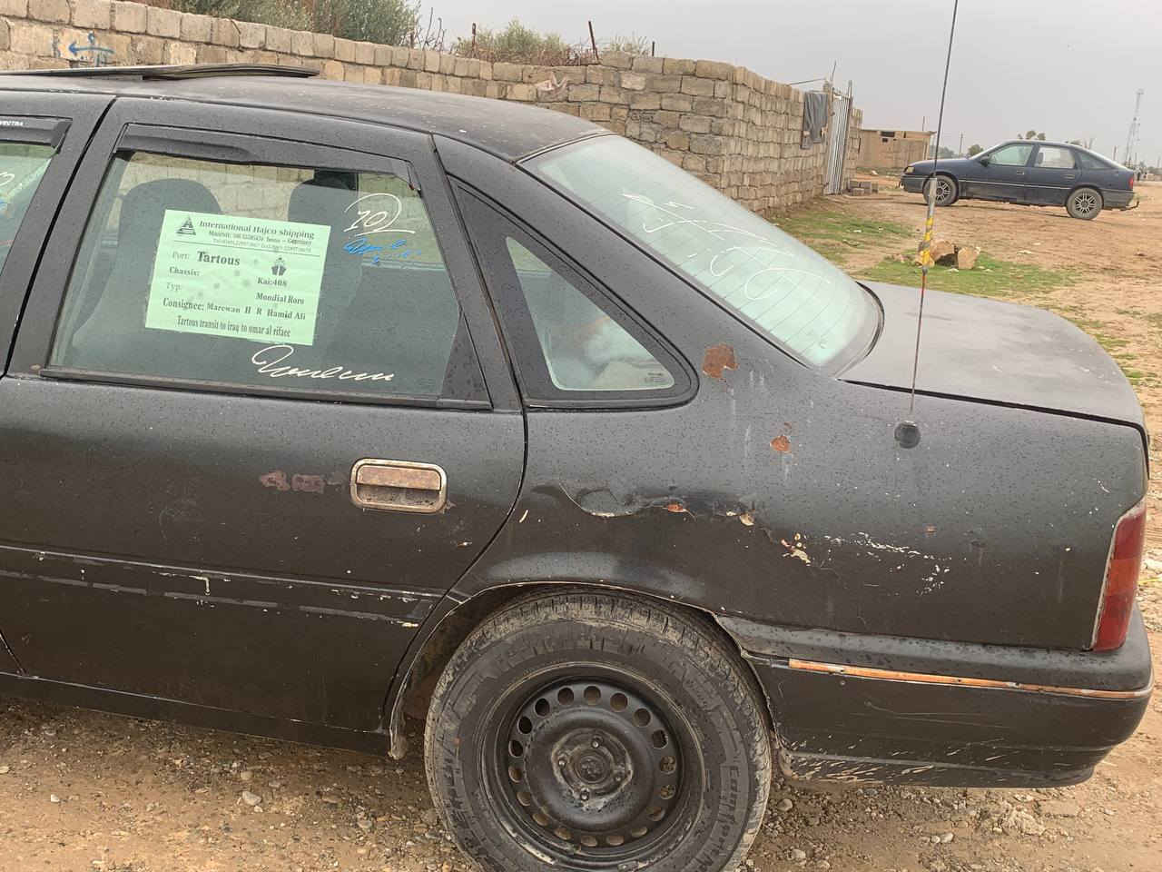 اوبل فكتره: 18
موديل 92: رقم الماني نينوئ"سنويه 27:كابون بانزين بيها: 
الشرعي موجود +عندي بيها وكاله عامه مطلقه ام الباركود. مصبوغه صبغ عام چاملق الي خلف السايق بي معجون: طخم تايرات جديد +باتري جديد التدفئه ماتشتغل. 
السعر: 37 وبيها مجال. العنوان موصل الايمن 
للتواصل: ‏‪***********‬‏
