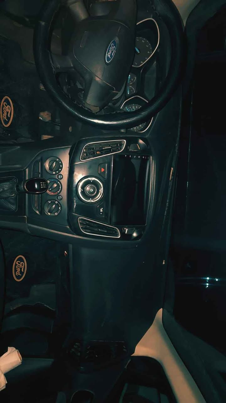 عليها ادامه

كير عادي 

بيها ٣ قطع بخ جماليه

و ٢ قطع صيغ ب البابين مكان صغار 

سياره قويه ورزنه بدون عيب 

تحويل وكالة بشرط
السياره موجوده بدهوك

السعر ٦٥ ورقه ومجال بسيط

الهاتف 

*********** دهوك, العراق
