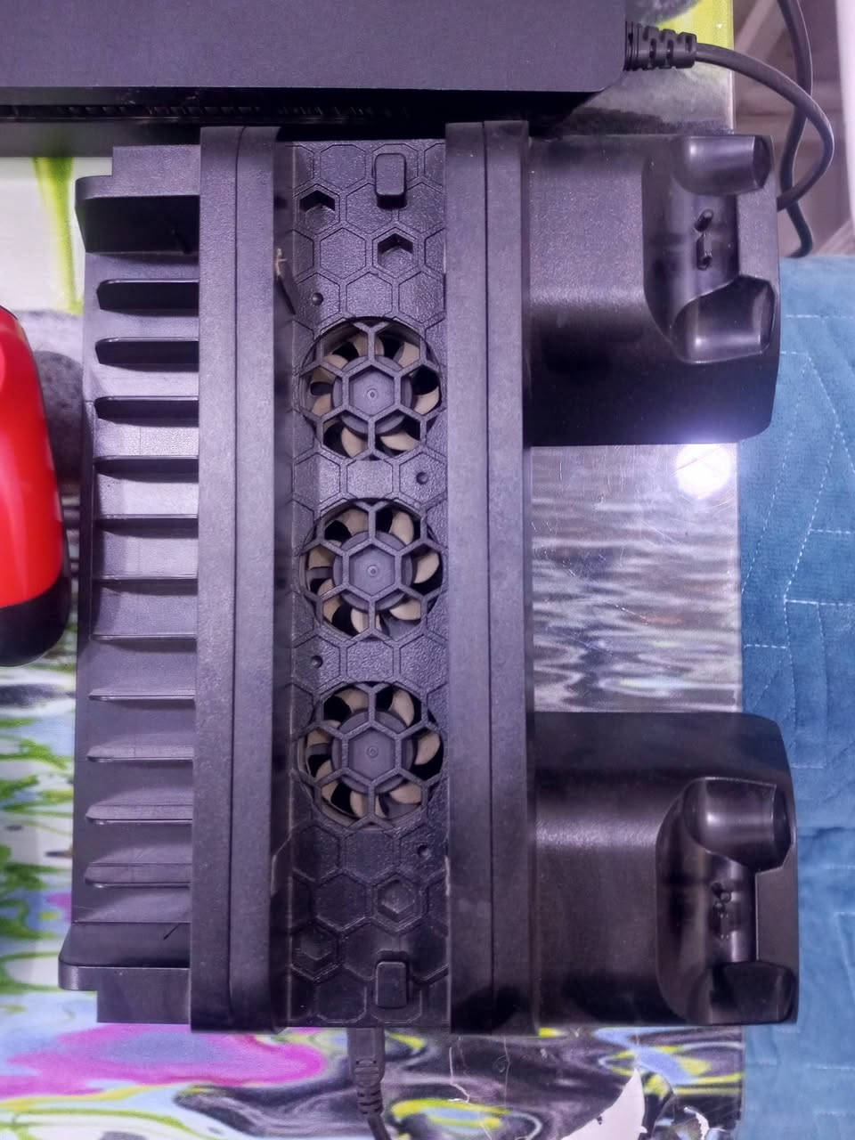 السلام عليكم بلي ستيشن 4 سلم للبيع البلي نضيف جدا وياه ملحقات ups  وياه قاعدة للشحن جوستكات و التبريد البلي و قاعدة اقراص و جوستكين وياه واحد اصلي و الثاني تجاري ولعبت فيفا 25 تعليق عربي السعر 325 وبي مجال بسيط


**إذا كنت صاحب هذا الإعلان وتريد حذفه لأي سبب، رجاءا أرسل رسالة إلى الدعم الفني**