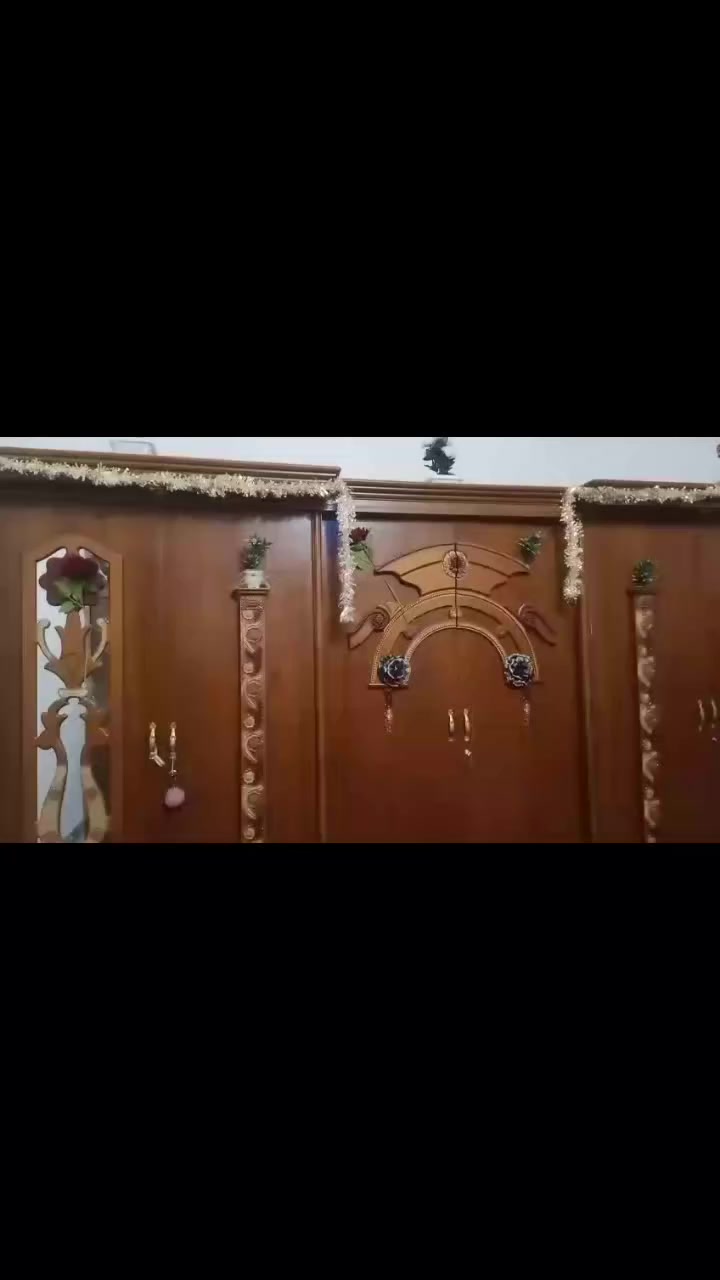 سلام عليكم
غرفه خشاب للبيع 
نضيفه  مكان نعمانيه حي صناعي 
سعر 750 بيه مجال 
رقم ***********
