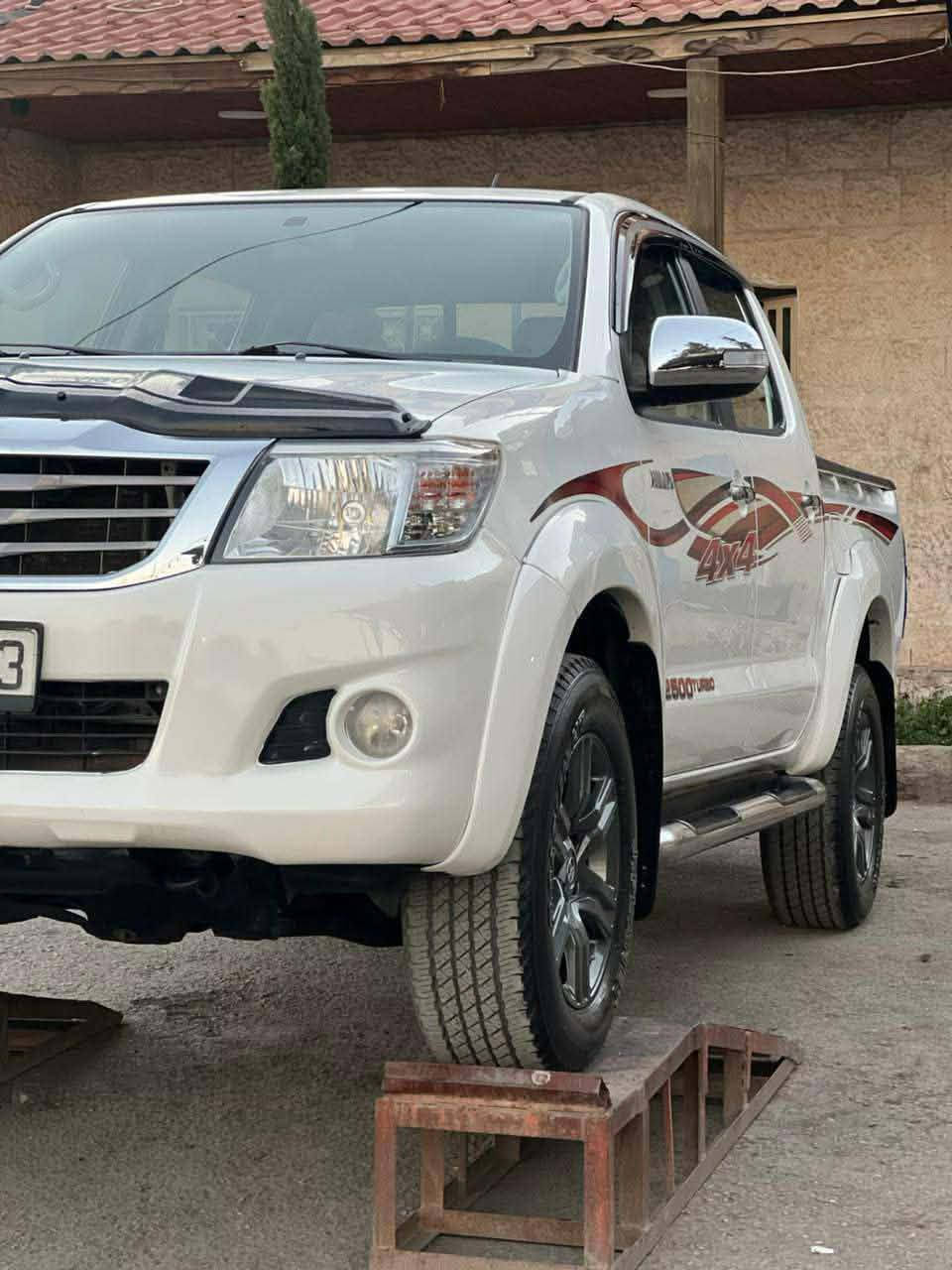 #معرض_اللوزي_لتجارة_السيارات
# TOYOTA 2015 خليجي 
قــــــــــــصـــــــــــعـــــــــــــــــه
جــــــيـــــــــــــــــــــــــــــــــــــد
 جــــــيـــــــــــــــــــــــــــــــــــــد
جــــــيــــــــــــــــــــــــــــــــــــــد
متــًــور :جــــــيــــــد
جــــــيـــــــــــــــــــــــــــــــــــــد
جــــــيــــــــــــــــــــــــــــــــــــــد 
----------------------------------------
#ملاحضه #صور_بندون_فلاتر
المواصفــــــــــات والاضافــــــــــات: 
محرك 2500 سي سي تيربو ديزل  دفع رباعي 4×4
 مع 4 مساند رأس 
جنط  #تويوتا_اصلي
زجاج كهرباء
مكيف هواء برد حامي 
زجاج خلفي مظلل
مانع سرقه 
راديو CD 
مدخل امامي USBج
شبك امامي نقل
ايدي الابواب نقل
ضباب اماميه
اكياس هواء امامية
نظام مانع انزلاق 
نظام مكابح  Abs
رقم الهاتف
0772533107


**إذا كنت صاحب هذا الإعلان وتريد حذفه لأي سبب، رجاءا أرسل رسالة إلى الدعم الفني**